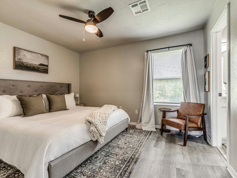 735 Nw 30th St #7-41