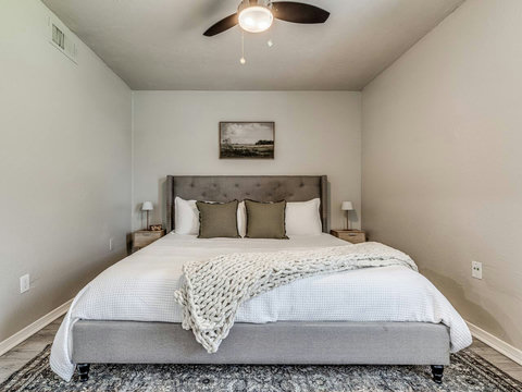 735 Nw 30th St #7-44