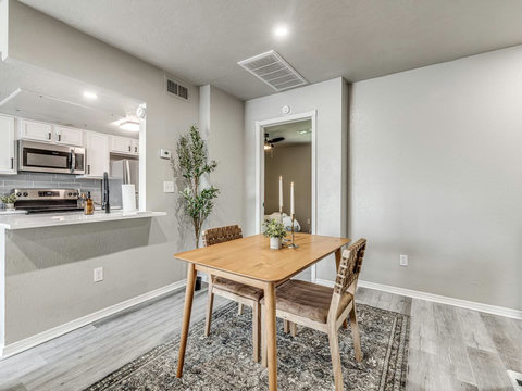 735 Nw 30th St #7-22