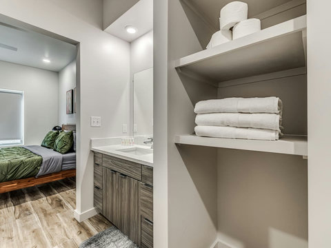 1665 Midtown Pl 138-39