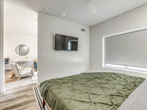 1665 Midtown Pl 138-32