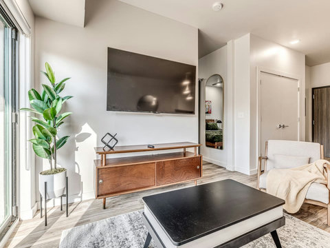 1665 Midtown Pl 138-24