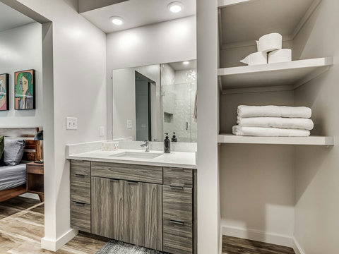 1665 Midtown Pl 138-36