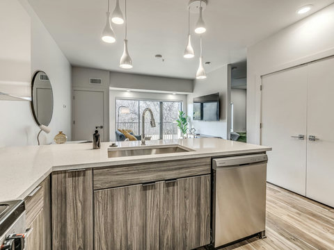 1665 Midtown Pl 138-13