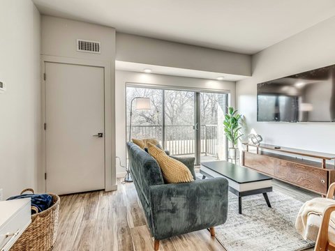 1665 Midtown Pl 138-26