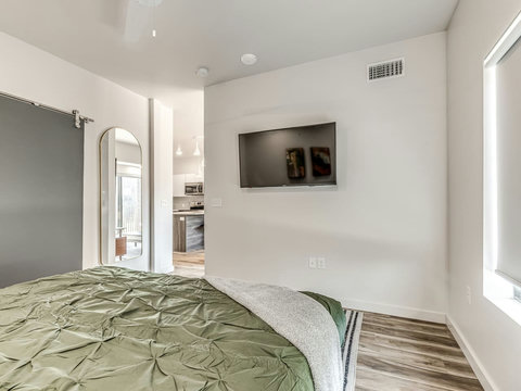 1665 Midtown Pl 138-31