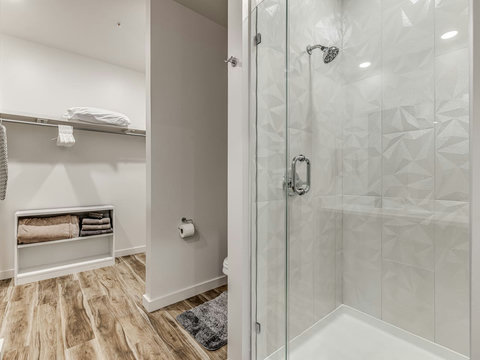 1665 Midtown Pl 138-35