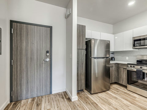 1665 Midtown Pl 138-9