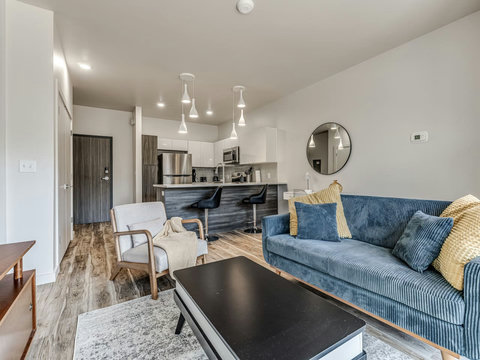 1665 Midtown Pl 138-22