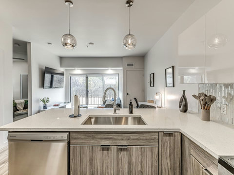 1665 Midtown Pl 140-23