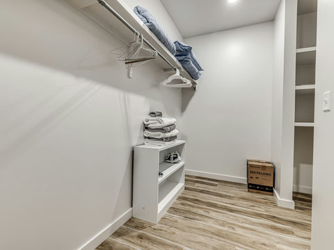 1665 Midtown Pl 140-48