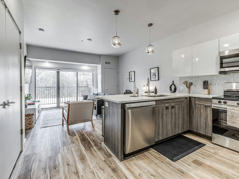 1665 Midtown Pl 140-19