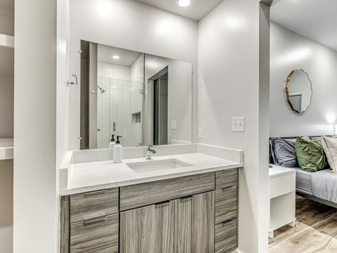 1665 Midtown Pl 140-46