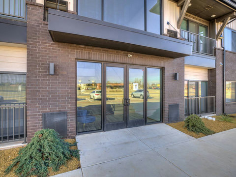 1665 Midtown Pl 140-17