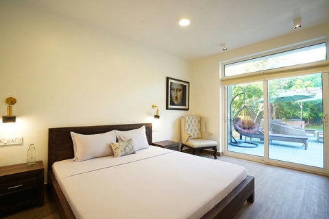 Bedroom with Pool view