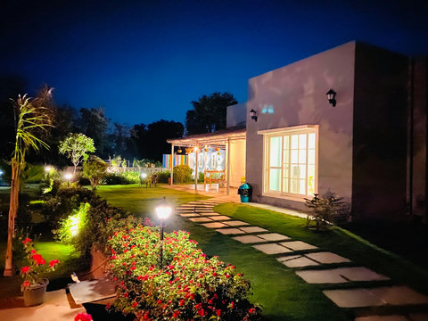 No steps to enter main building 