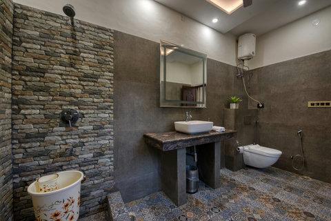 Well maintained washrooms with all the modern facilities.