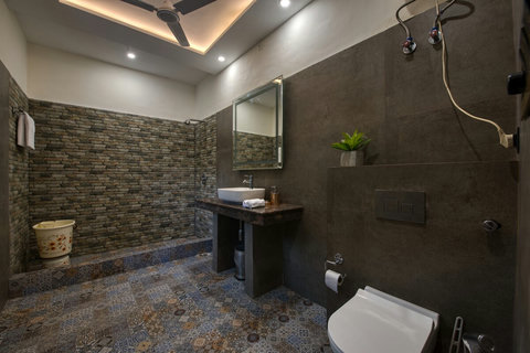 Spacious washroom