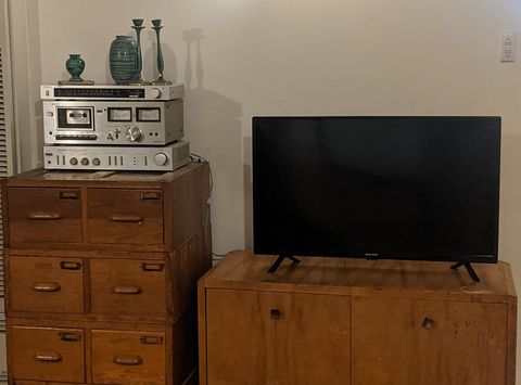 TV 