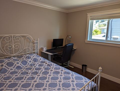 Queen sized comfy  bed, adjustable table, and Samsung 24" Smart TV.  Comes pre-loaded with Netflix, Amazon Prime Video, and Disney Plus.  